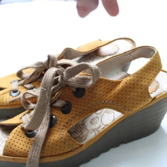 Fly London laced up wedge sandals - Picture 9 of 14